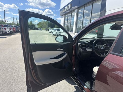 Used 2023 Buick Encore GX Preferred w/ Cold Weather Comfort Package AWD/4WD image 12