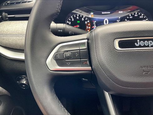 Used 2024 Jeep Compass Latitude AWD/4WD image 20
