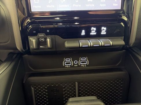 New 2026 RAM 1500 4x4 Crew Cab image 14