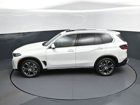 New 2026 BMW X5 sDrive40i image 32