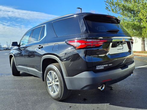 Used 2023 Chevrolet Traverse LT AWD/4WD image 33