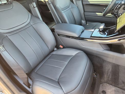 New 2025 Land Rover Range Rover Sport Dynamic SE image 13