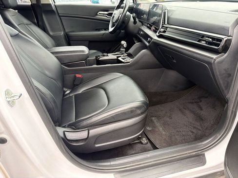 Used 2023 Kia Sportage EX FWD image 13