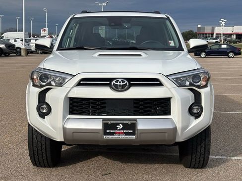Certified 2024 Toyota 4Runner TRD Off-Road image 3
