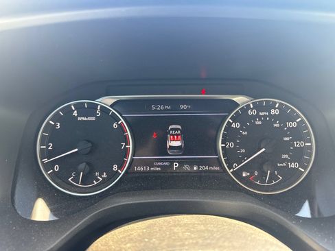 Used 2024 Nissan Rogue SV FWD image 11