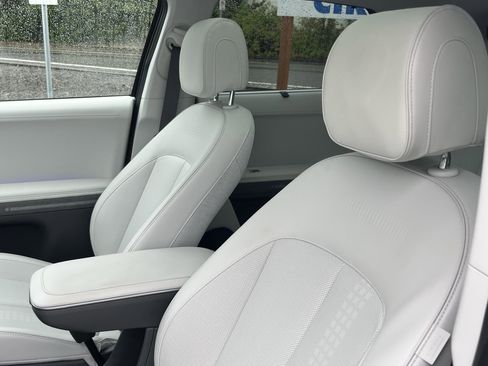 Certified 2024 Hyundai Ioniq 5 Limited RWD image 17