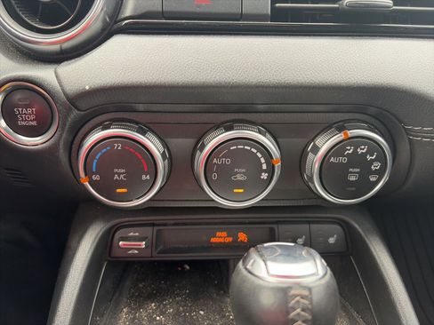 Used 2020 MAZDA MX-5 Miata RF Grand Touring RWD image 17