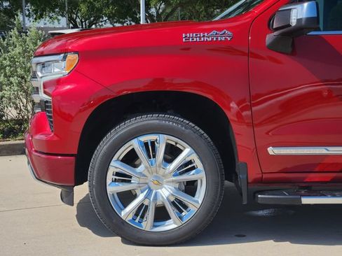 Used 2024 Chevrolet Silverado 1500 High Country w/ Technology Package AWD/4WD image 7