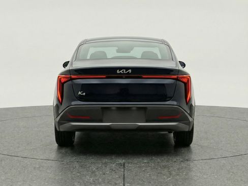 Used 2025 Kia K4 LXS image 7