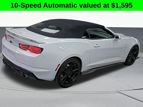 Used 2022 Chevrolet Camaro LT RWD image 6