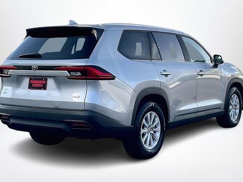 Used 2024 Toyota Grand Highlander AWD image 13