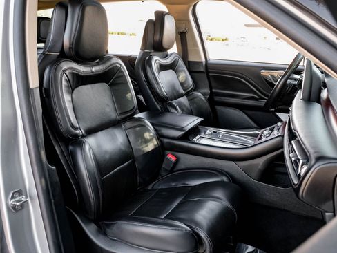 Used 2022 Lincoln Aviator Reserve w/ Equipment Group 201A image 30