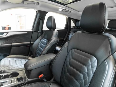 Used 2024 Ford Escape SE w/ PHEV Premium Package FWD image 6
