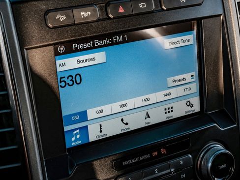 Used 2018 Ford F150 Raptor w/ Equipment Group 802A Luxury image 31