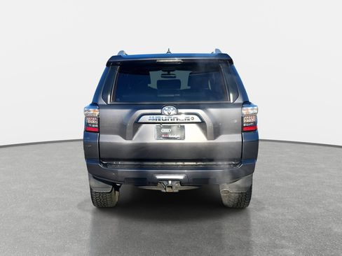 Used 2015 Toyota 4Runner SR5 Premium image 6