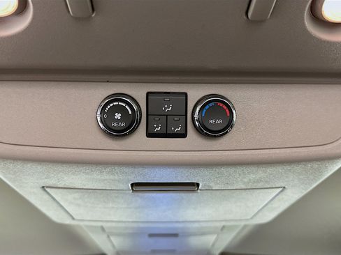 Used 2015 Nissan Armada Platinum w/ 2nd Row Captain Seat Package image 26