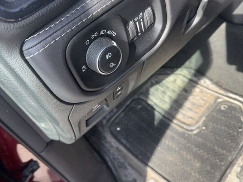 Used 2022 RAM 1500 Limited w/ Night Edition image 12