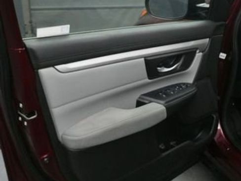 Used 2019 Honda CR-V LX image 9