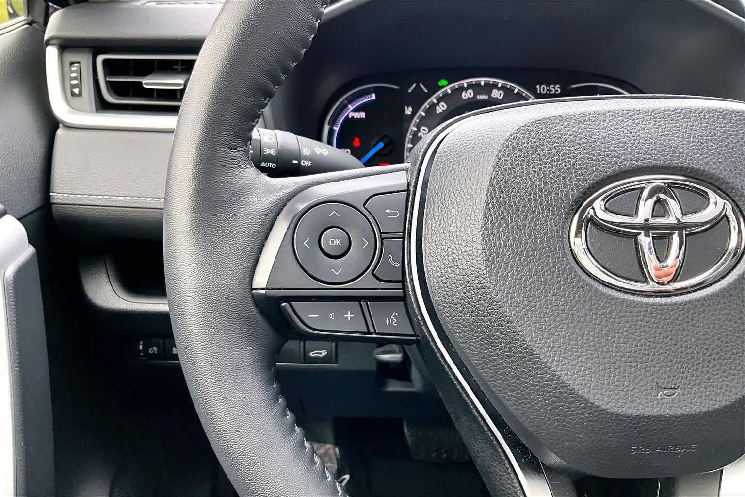 Used 2025 Toyota RAV4 XLE Premium w/ Weather Package AWD/4WD image 23