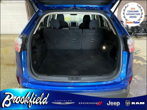 Used 2022 Ford Edge SE image 10