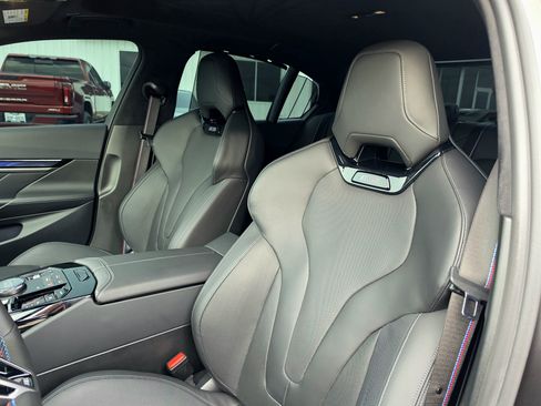 Used 2026 BMW M5 w/ Carbon Package AWD/4WD image 19