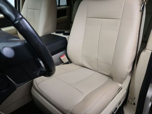 Used 2017 Ford Expedition EL XLT w/ Equipment Group 202A image 20