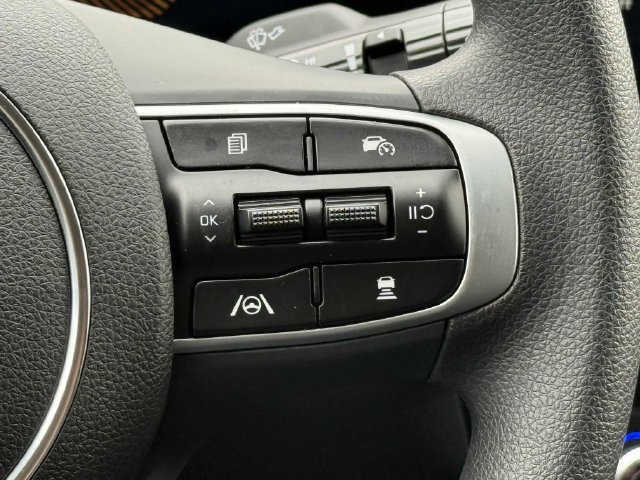 New 2026 Kia K5 LXS FWD image 30