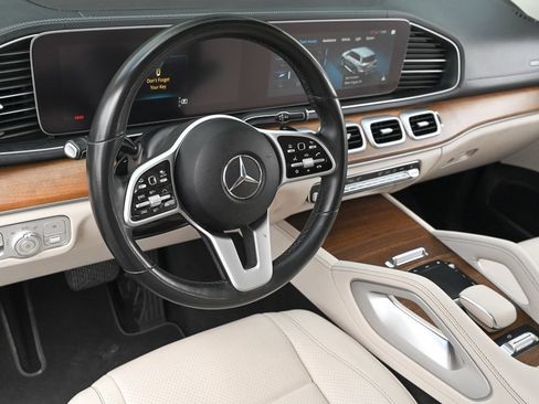 Used 2021 Mercedes-Benz GLS 450 4MATIC image 10