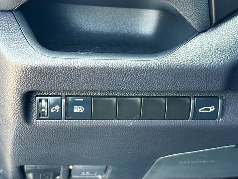 Used 2024 Toyota RAV4 XLE w/ Convenience Package image 10