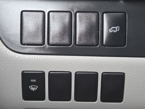 Used 2016 Toyota Highlander LE AWD/4WD image 33