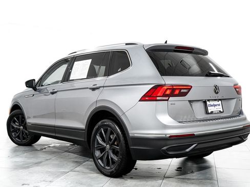 Used 2023 Volkswagen Tiguan SE w/ Panoramic Sunroof Package AWD/4WD image 5