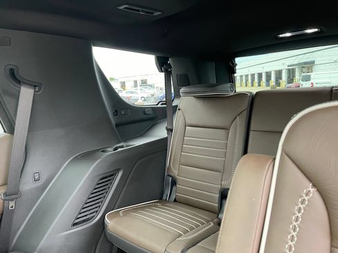 Used 2026 GMC Yukon Denali Ultimate w/ LPO, Floor Liner Package AWD/4WD image 18