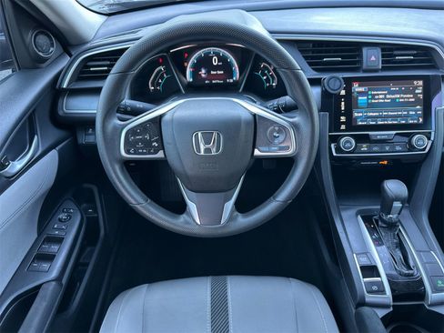 Used 2018 Honda Civic EX image 14