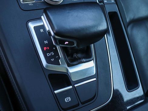 Used 2019 Audi Q5 2.0T Premium Plus w/ Premium Plus Package AWD/4WD image 25