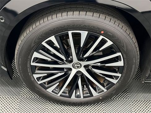 Used 2023 Lexus RZ 450e Premium image 22