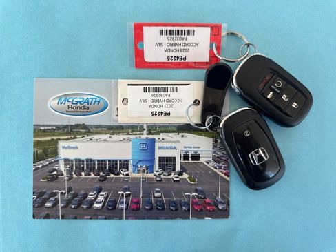 Used 2023 Honda Accord Sport image 4