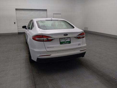Used 2020 Ford Fusion SE FWD image 6