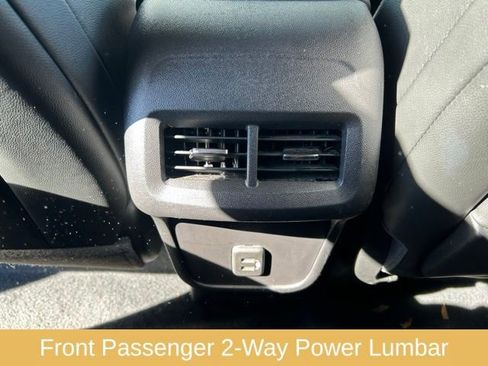 Used 2024 GMC Terrain SLT image 19