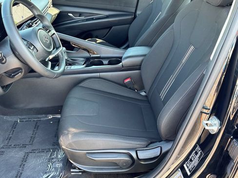 Used 2023 Hyundai Elantra SEL w/ Convenience Package FWD image 16