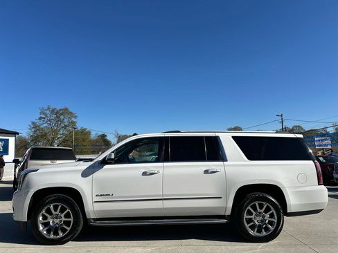 Used 2015 GMC Yukon XL Denali w/ Touring Package AWD/4WD image 4