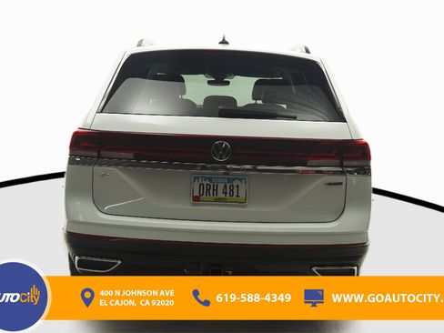 Used 2024 Volkswagen Atlas SE image 12