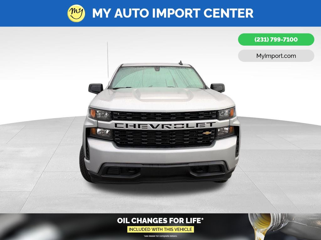 Used 2020 Chevrolet Silverado 1500 Custom w/ Custom Value Package AWD/4WD image 2