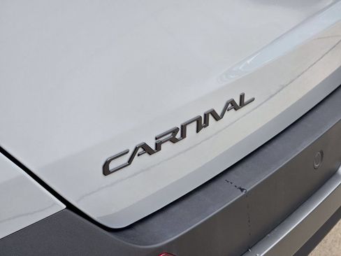 New 2026 Kia Carnival SX Prestige FWD image 8