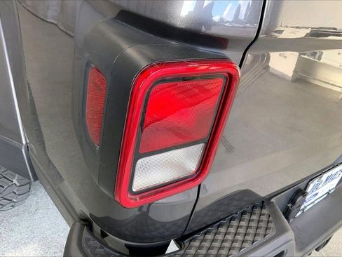 Used 2021 Jeep Gladiator Overland w/ Popular Equipment Package image 13