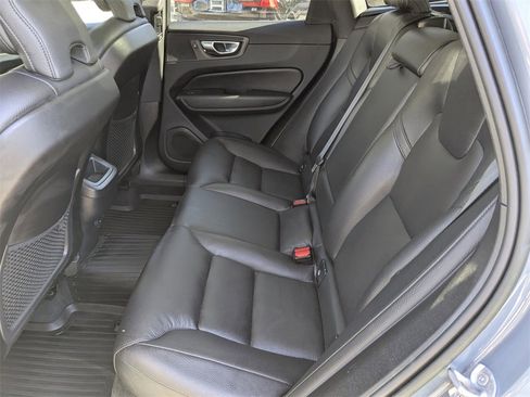 Certified 2023 Volvo XC60 B5 Plus w/ Climate Package image 15