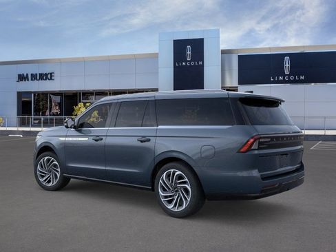 New 2026 Lincoln Navigator L Reserve AWD/4WD image 4