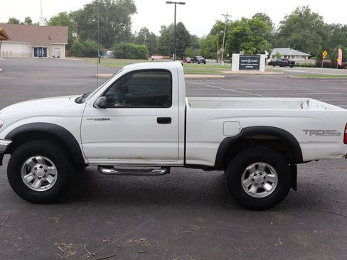 Used 2003 Toyota Tacoma 4x4 Regular Cab image 9