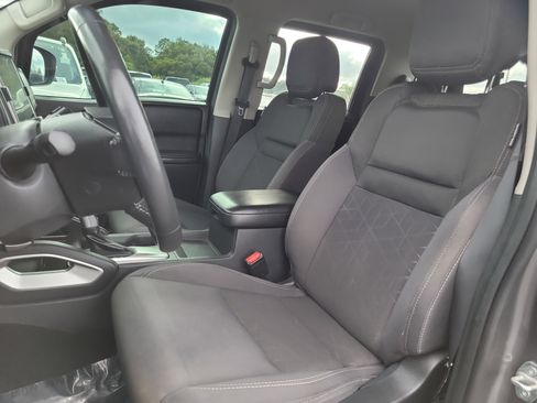 Used 2025 Nissan Frontier SV w/ SV Convenience Package image 18