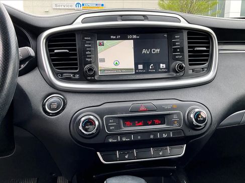 Used 2020 Kia Sorento SX image 32