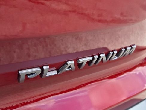 New 2026 Nissan Pathfinder Platinum FWD image 9